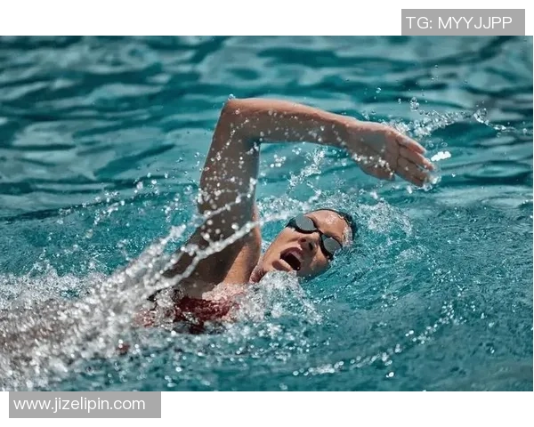 探索游泳技巧与动作解析 提升游泳效率与速度的关键要素 探索游泳技巧与动作解析 提升游泳效率与速度的关键要素
